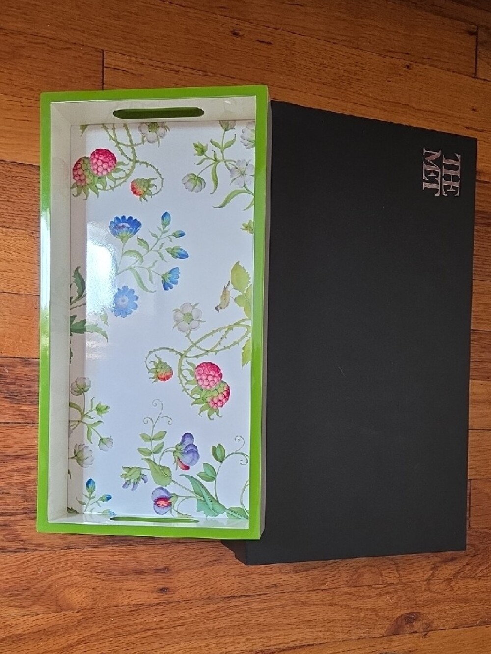 The Met Green Dloral Decorative Accent Tray With Garden Towel